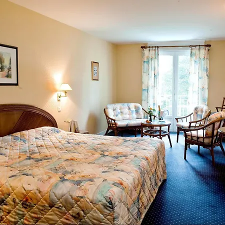 Hotel Logis Du Pont Neuf
